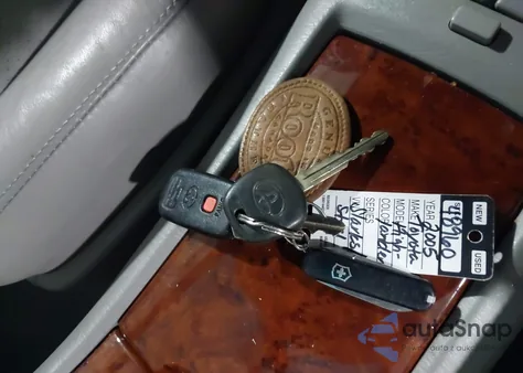 2005 Toyota Highlander Limited V6 из США, поврежденный, VIN JTEEP21A850095916